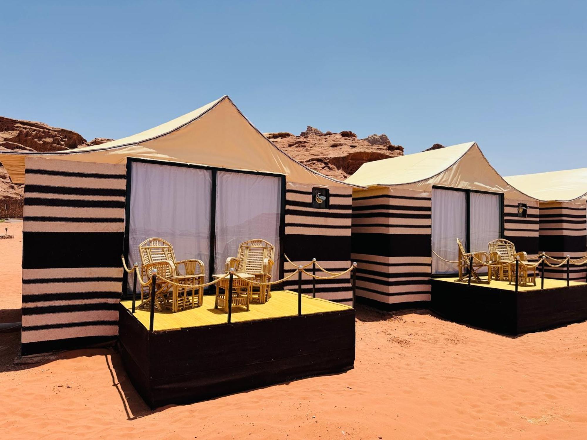 Desert Bedouin Adventure Hotel Wadi Rum Exterior foto